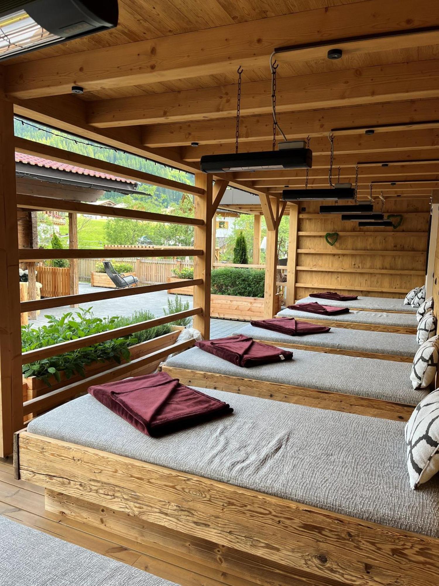 Vitalpina Hotel Magdalenahof Santa Maddalena in Val Casies Esterno foto