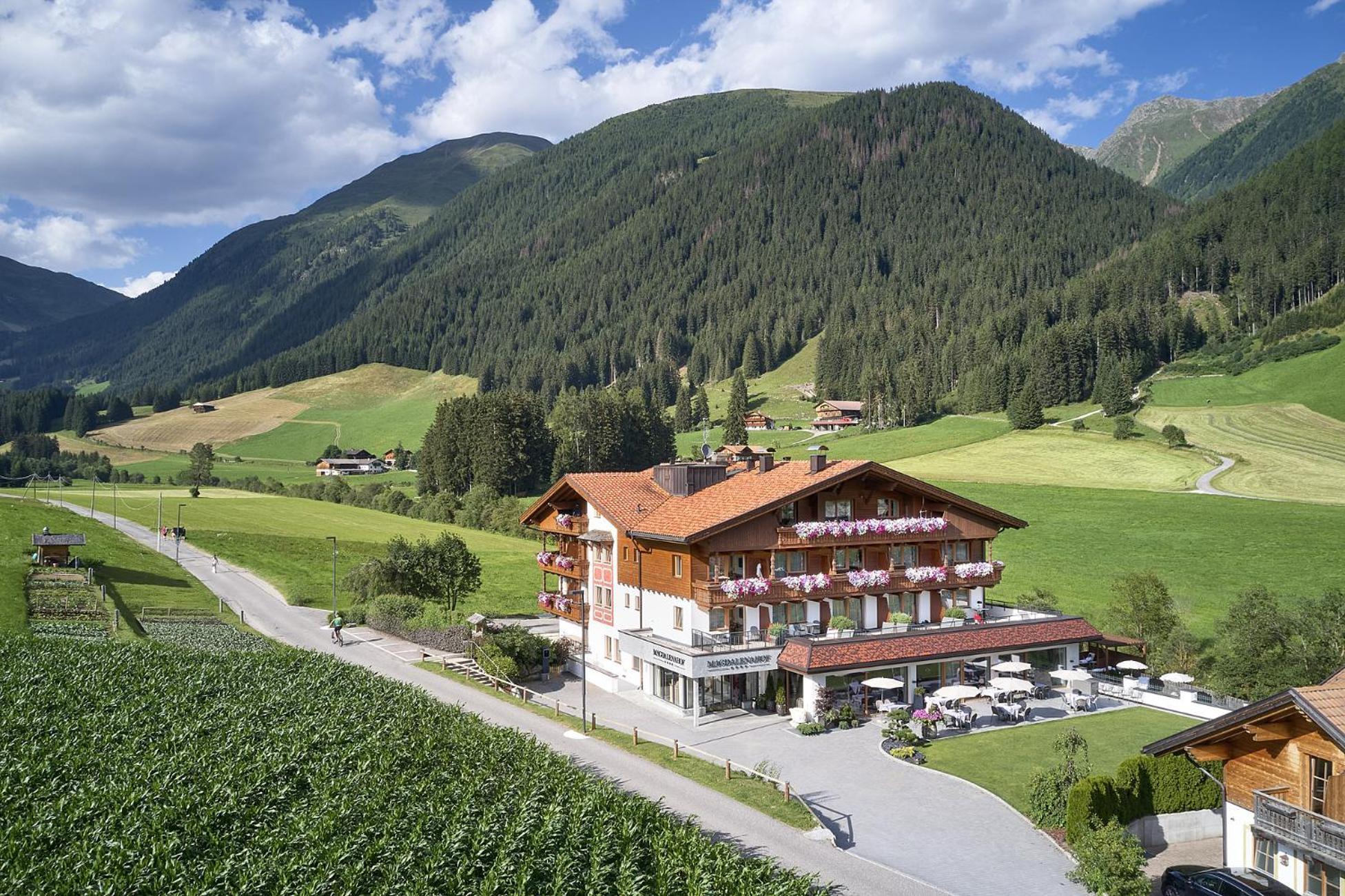 Vitalpina Hotel Magdalenahof Santa Maddalena in Val Casies Esterno foto