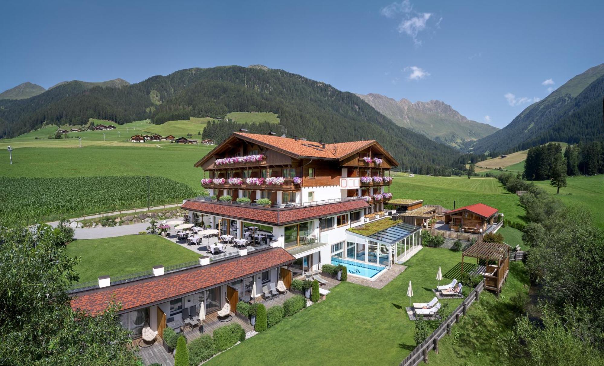 Vitalpina Hotel Magdalenahof Santa Maddalena in Val Casies Esterno foto