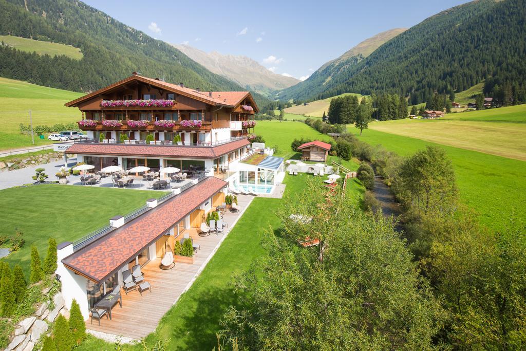 Vitalpina Hotel Magdalenahof Santa Maddalena in Val Casies Esterno foto