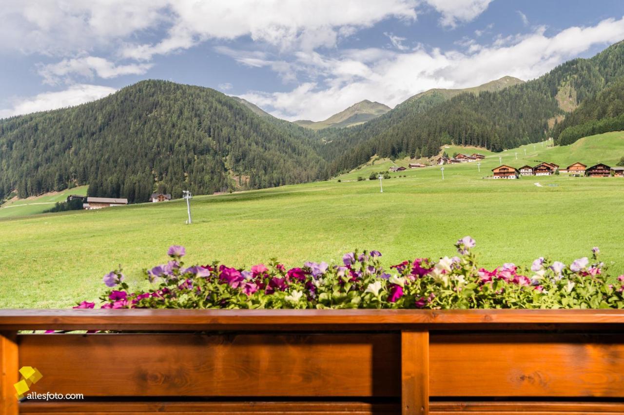 Vitalpina Hotel Magdalenahof Santa Maddalena in Val Casies Esterno foto